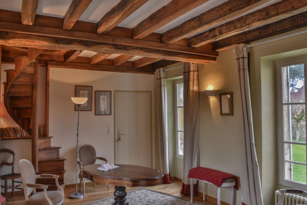 Bed and Breakfast Charmilles Des Cordeliers Paris Zimmer foto